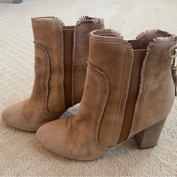 Women's Tan Ankle Boots - Picture 1 of 7